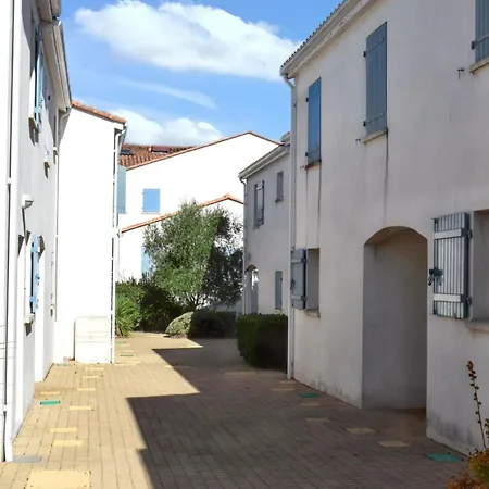 Maison Charmante A Avec Piscine Partagee *