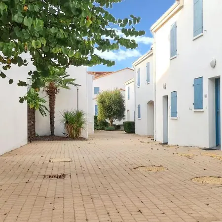 Maison De 2 A Sur A 900 M De La Avec Piscine Partagee Jardin Clos Et Wifi *