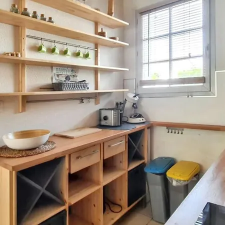 Maison Charmante A Avec Piscine Partagee