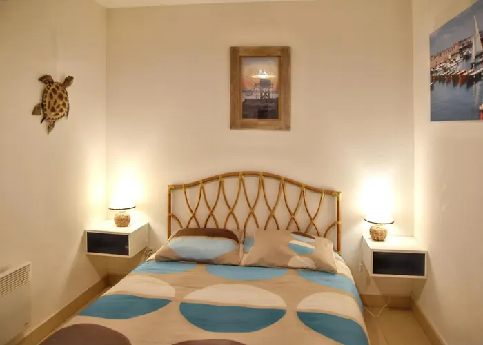 Maison Charmante A Avec Piscine Partagee 度假居 *