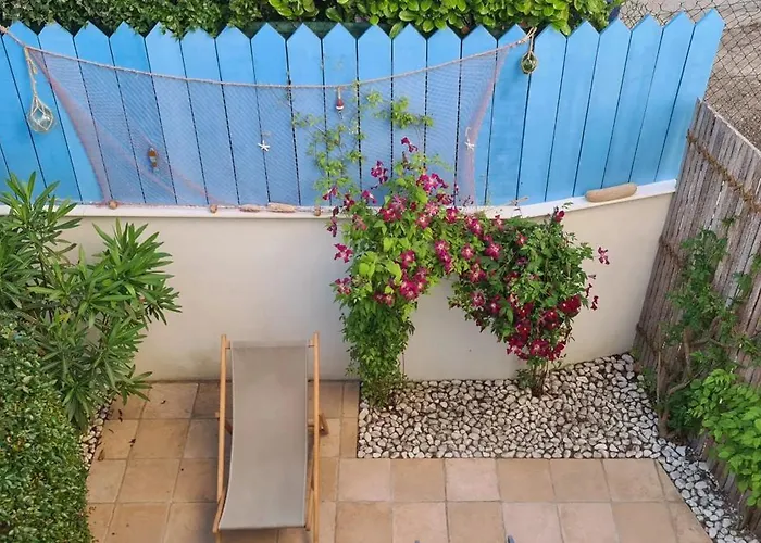 Maison Charmante A Avec Piscine Partagee 度假居 *